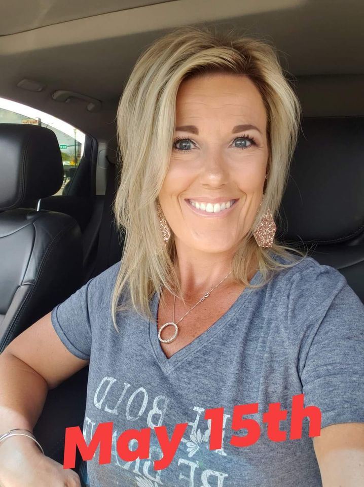 Photo of Kimberly showing her results of using Glow Liquid Collagen